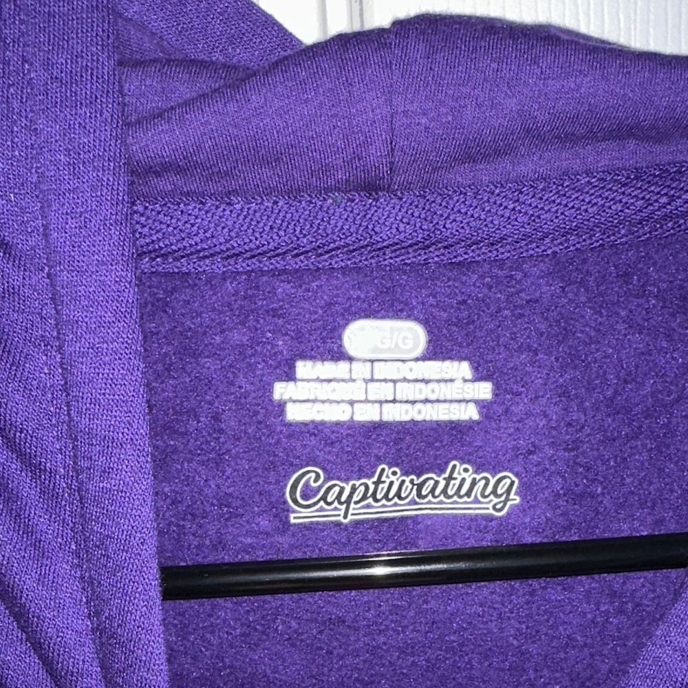 Washington Huskies Women's Purple Hoodie - Picture 3 of 5